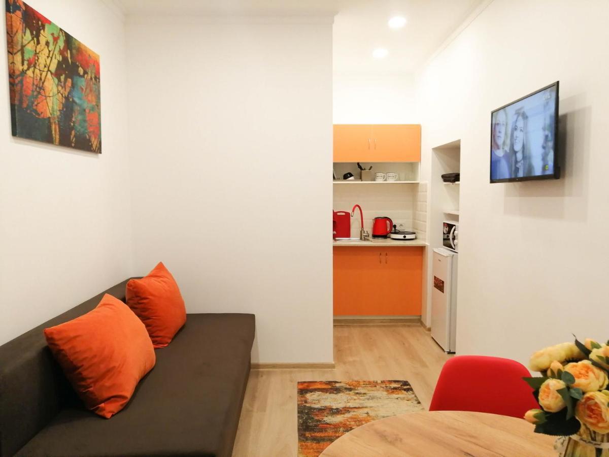 Світло Цілодобово Apartments In The City Center Lviv Kültér fotó